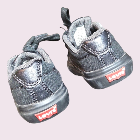 Levi's Black Shoes Size 5 - Picture 4 of 4